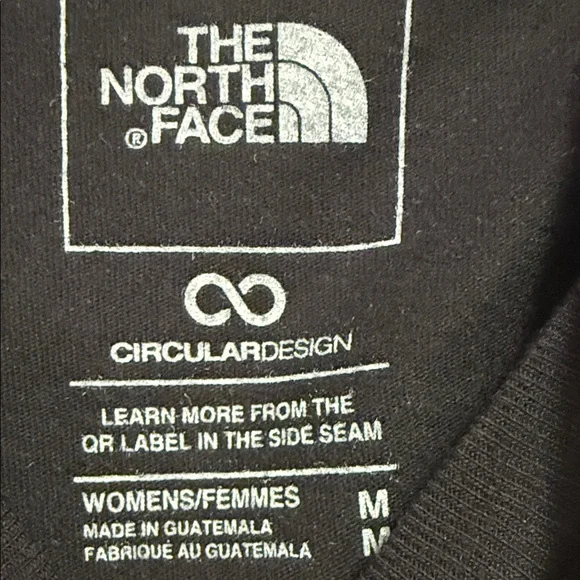 The North Face Women’s Classic Black Tee Size M NWT - Picture 2 of 4